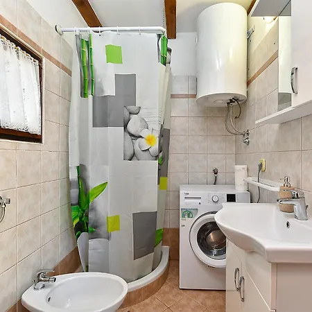 Apartamento Suzi 2381 *