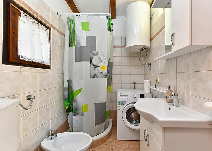 아파트 Suzi 2381 *